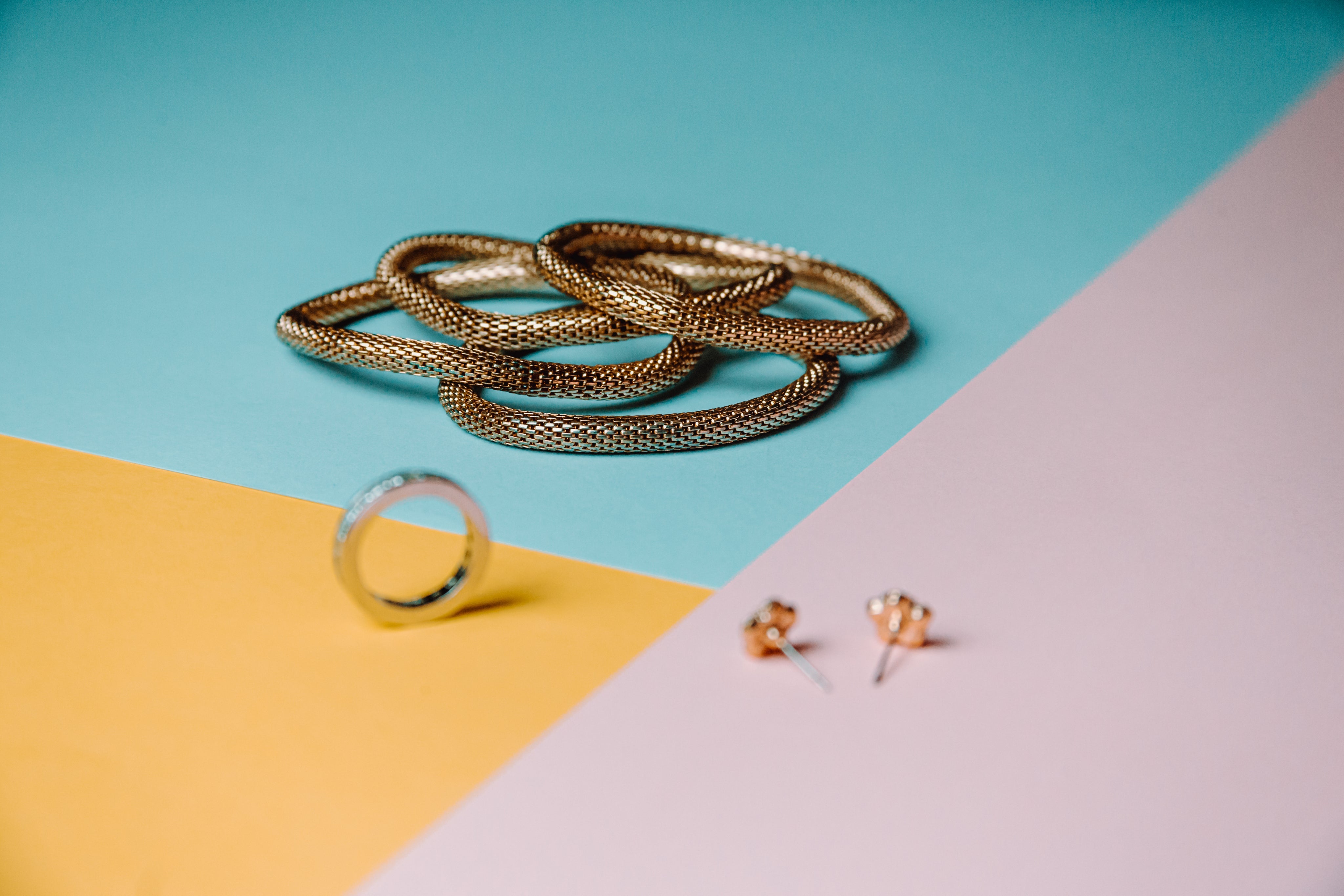 Understanding Vintage Jewelry -Exploring Iconic Eras and Their Unique Styles