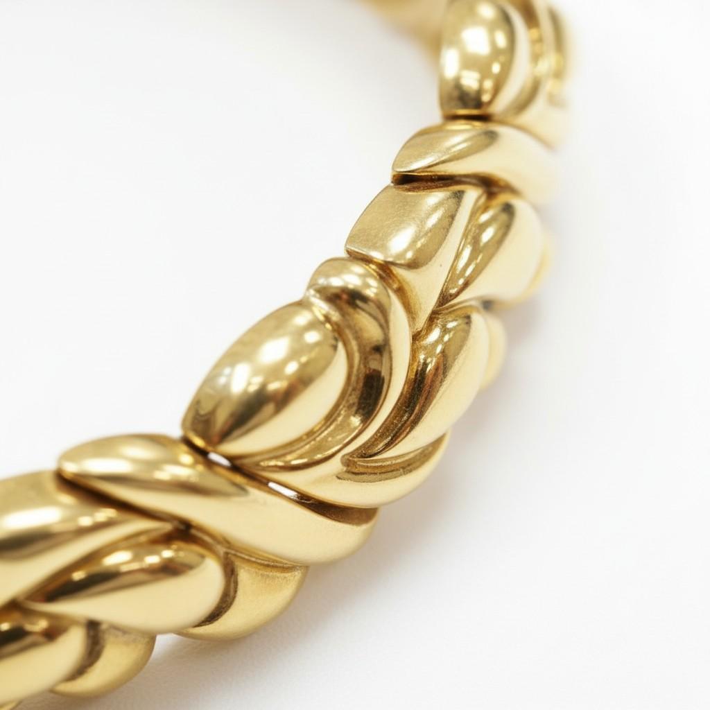 Bulgari Sculpted Gold Bangle Bracelet Italy, Circa 1960s