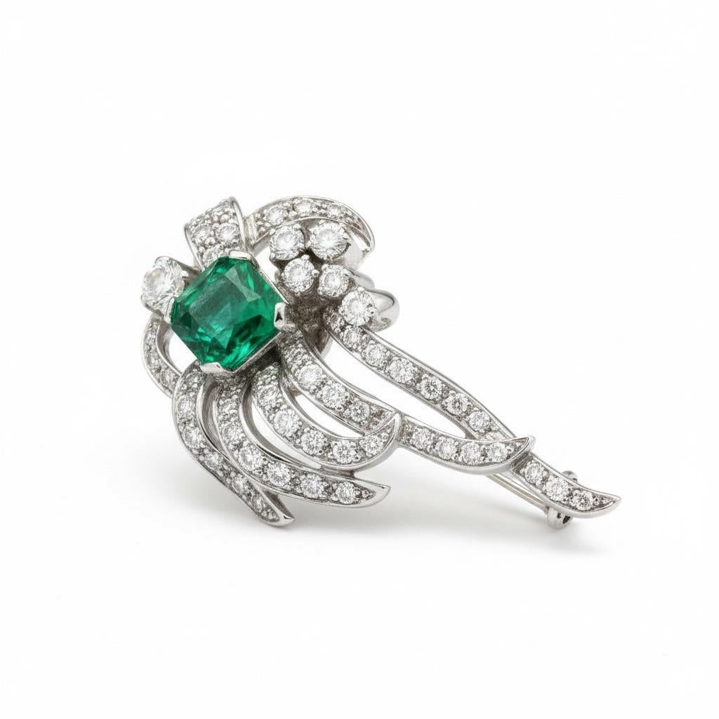 Platinum 1940s Diamond Emerald Pin