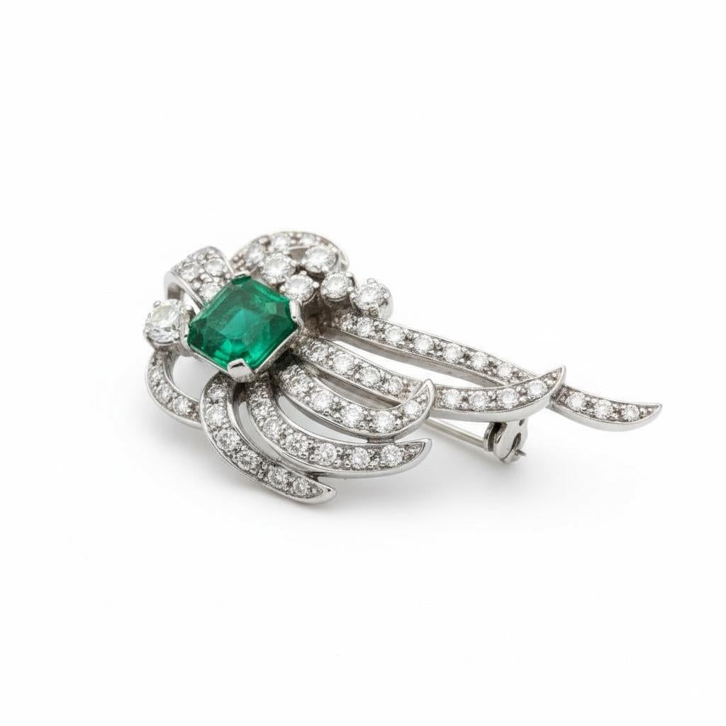 Platinum 1940s Diamond Emerald Pin