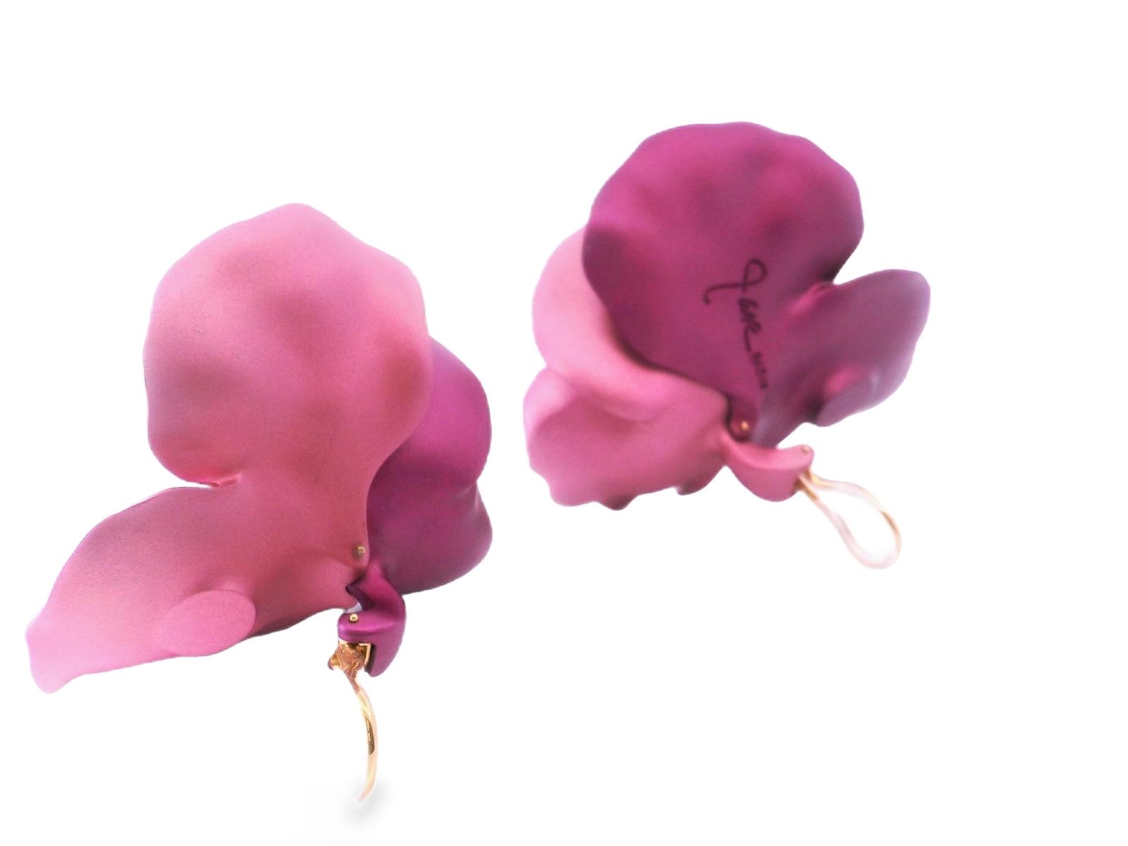 18k Yellow Gold JAR 2000s Flower Earrings Large Aluminium Bicolor Pansy Flower