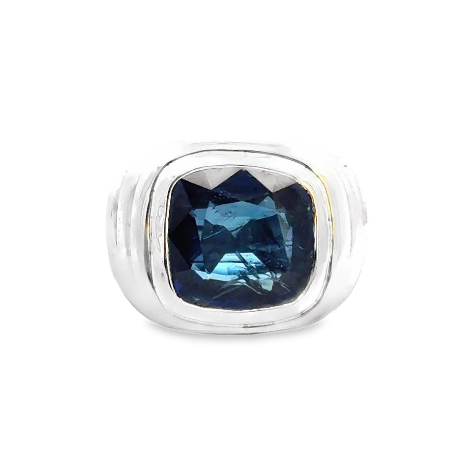 18K White Gold 9.23-Carat Sapphire Fluted Ring