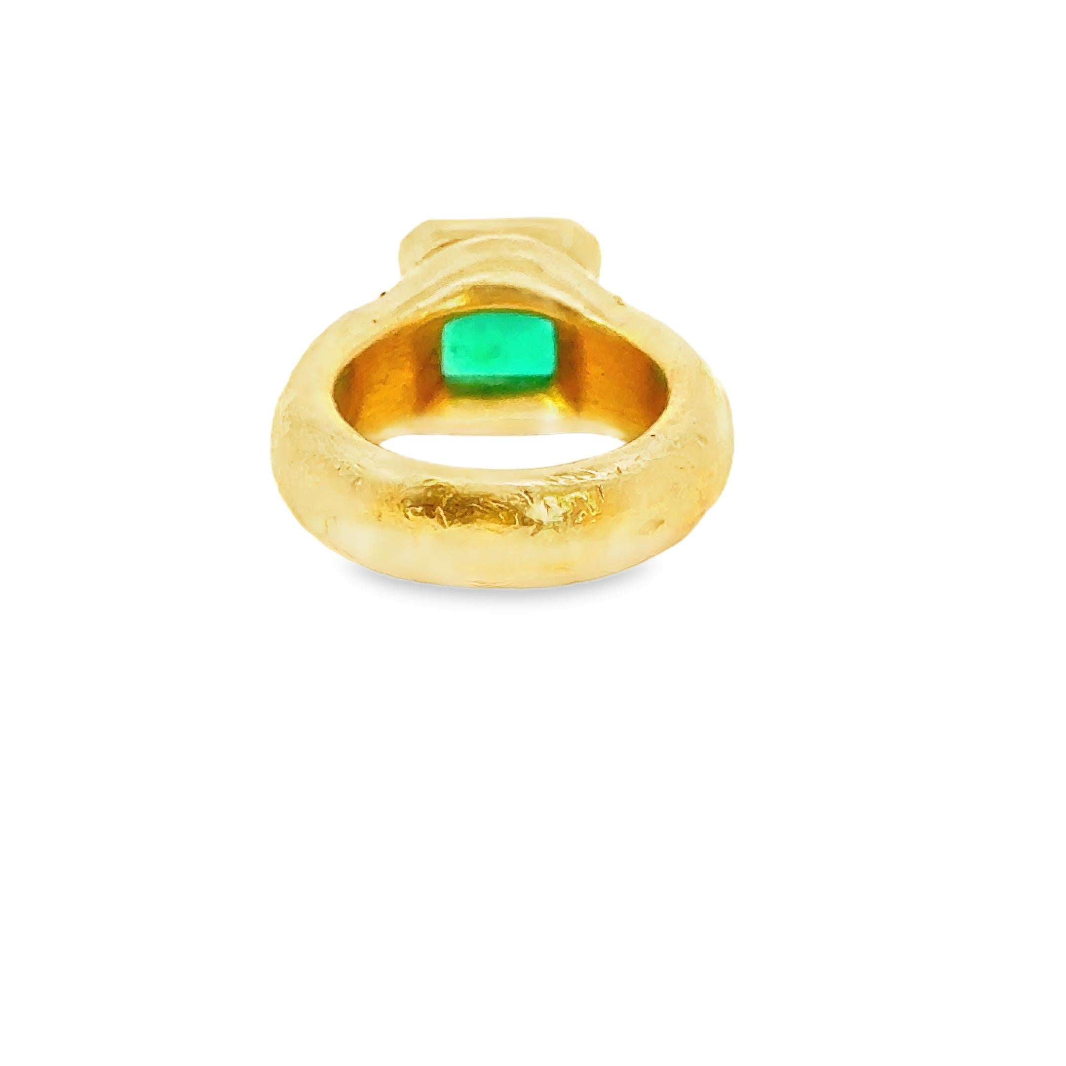 18K Gold 4.30cts Colombian Minor to Moderate Resin Emerald Modernist Hammer Ring