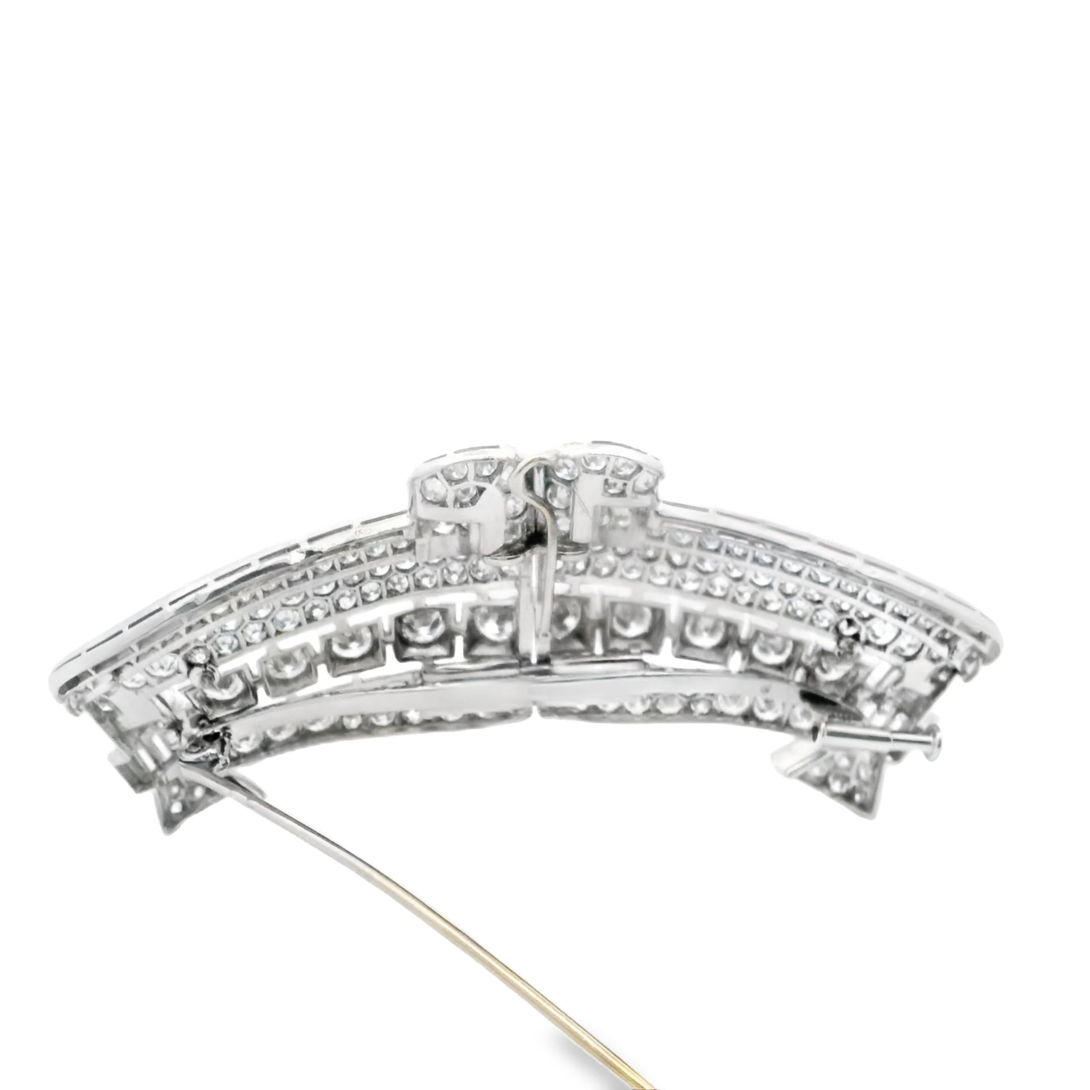 An Art Deco brooch in platinum and diamond.
