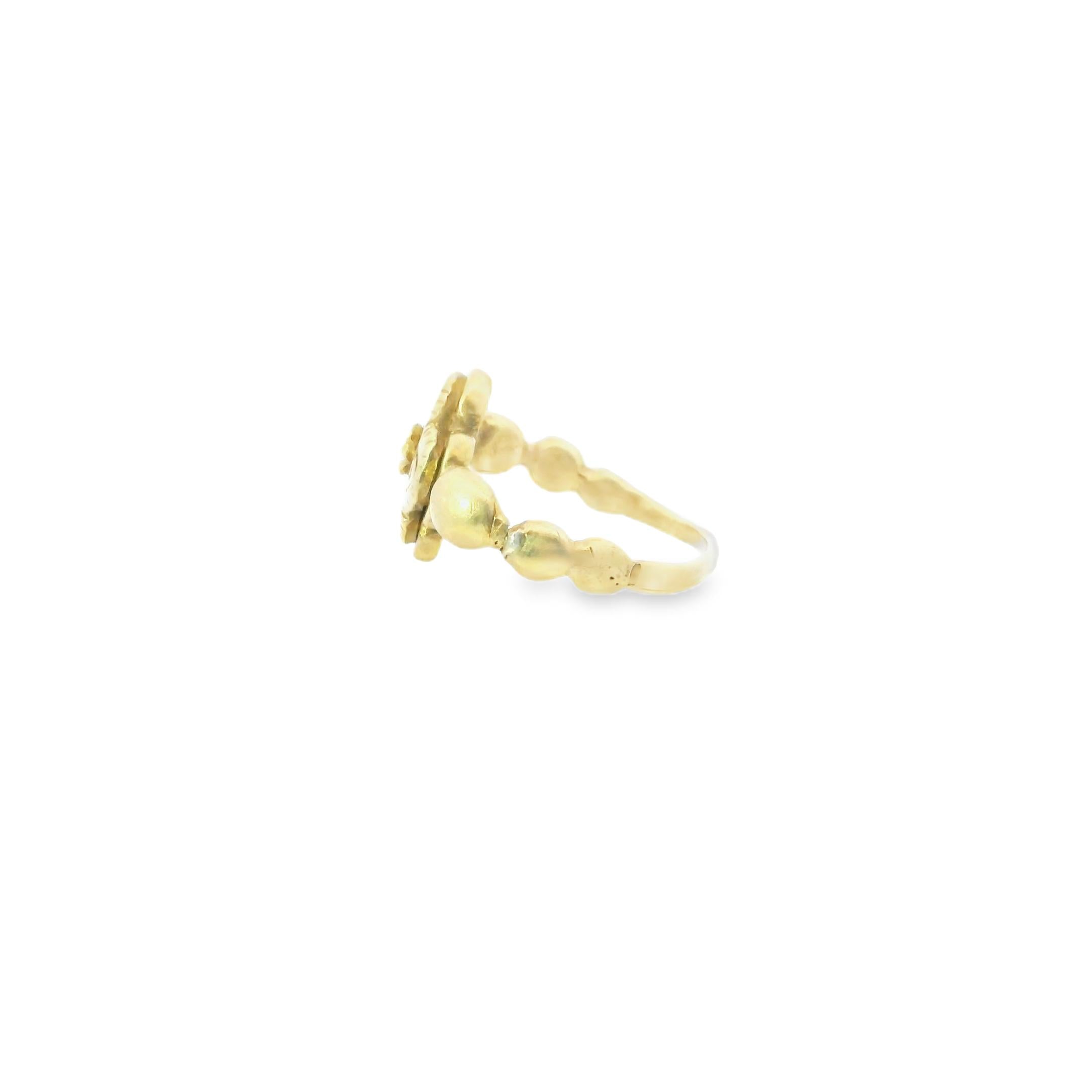 17th Century Yellow Gold Clover Ring 6.9 grams | Size 6½