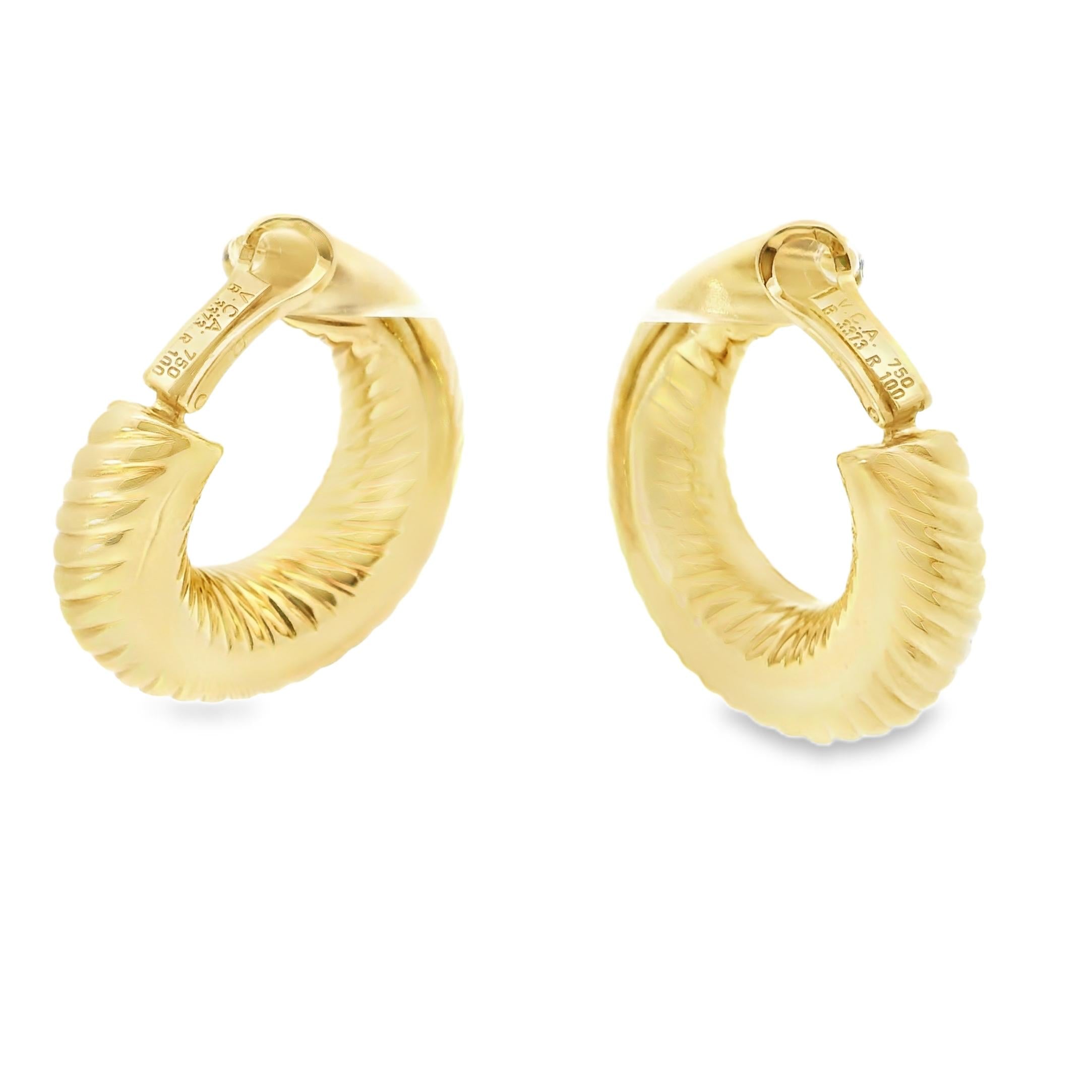 Van Cleef & Arpels Ridged Gold Hoop Earrings, 1980s