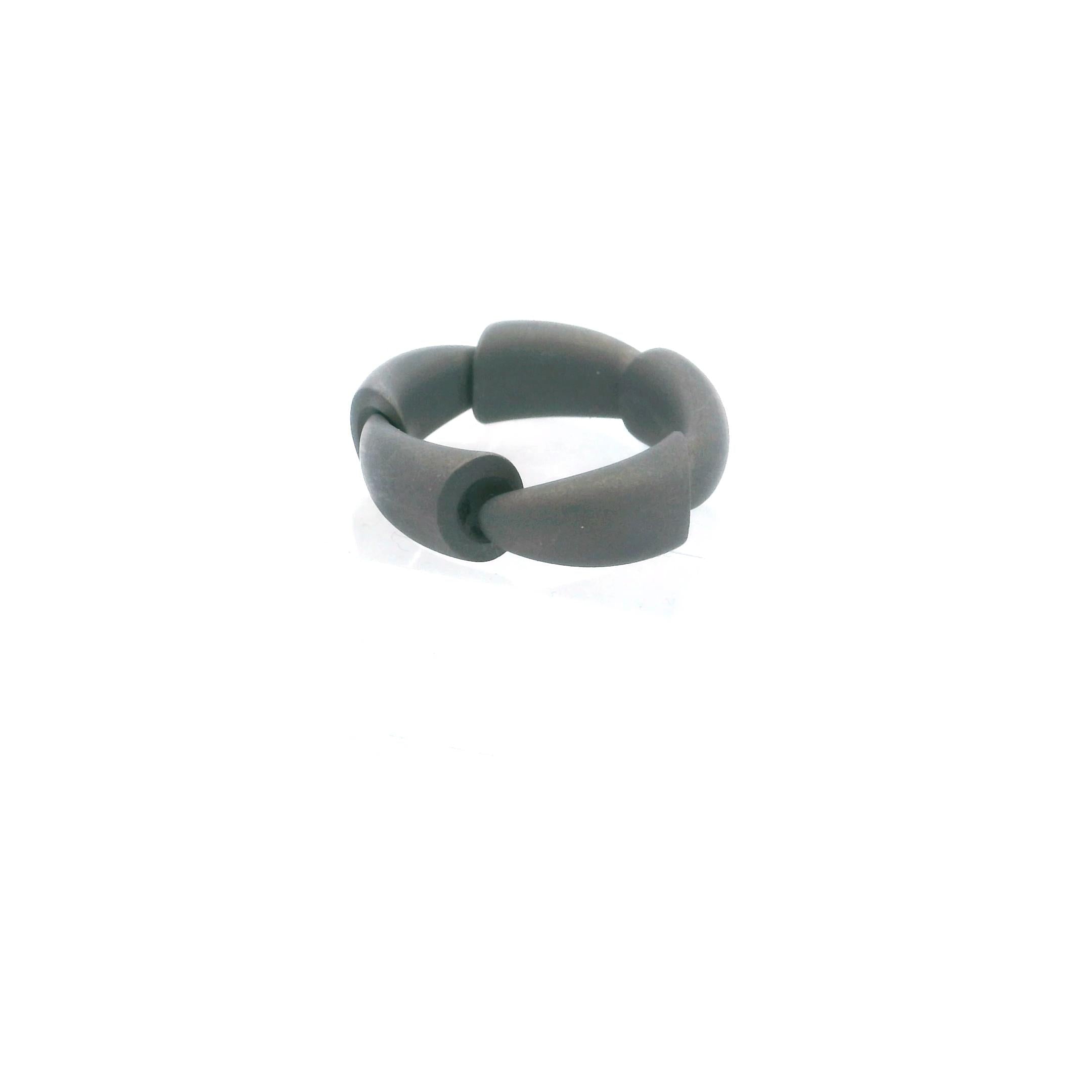 Vhernier Calla Titanium and Diamond Ring