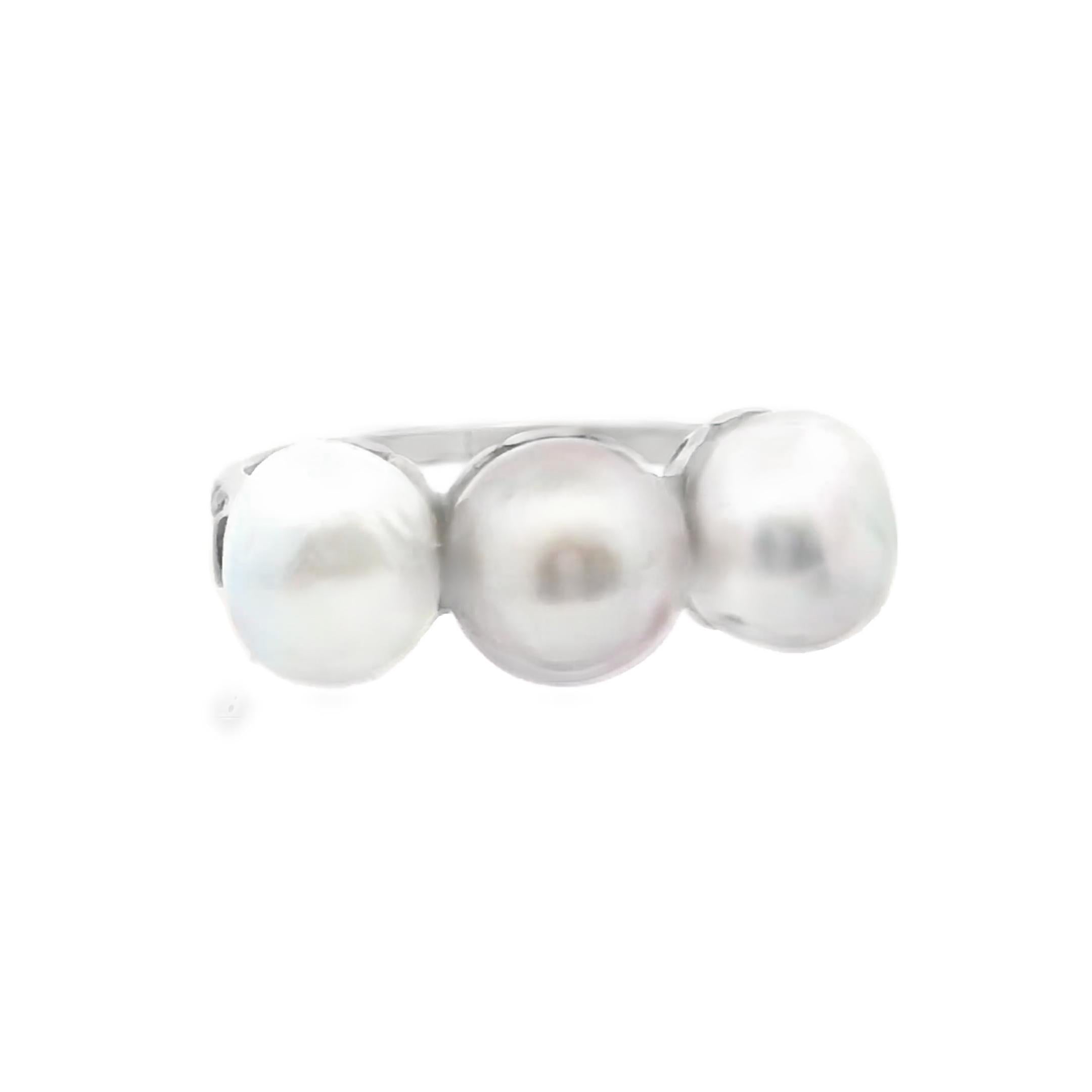 1930 Platinum Ring with Three Natural White Pearls
