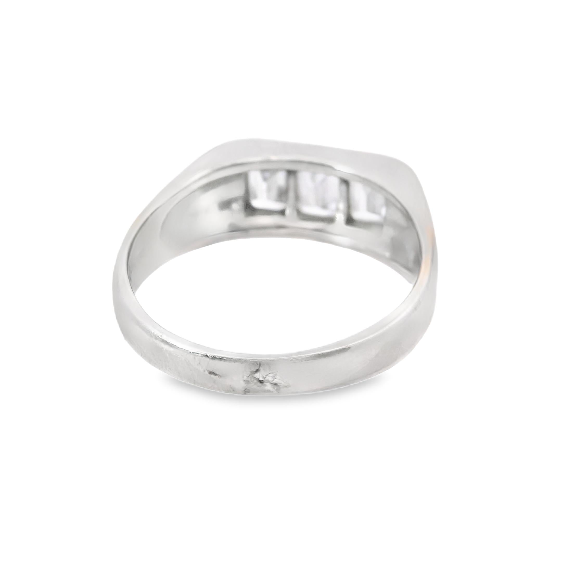 14KW American 1960s 3 Stones Diamond Ring