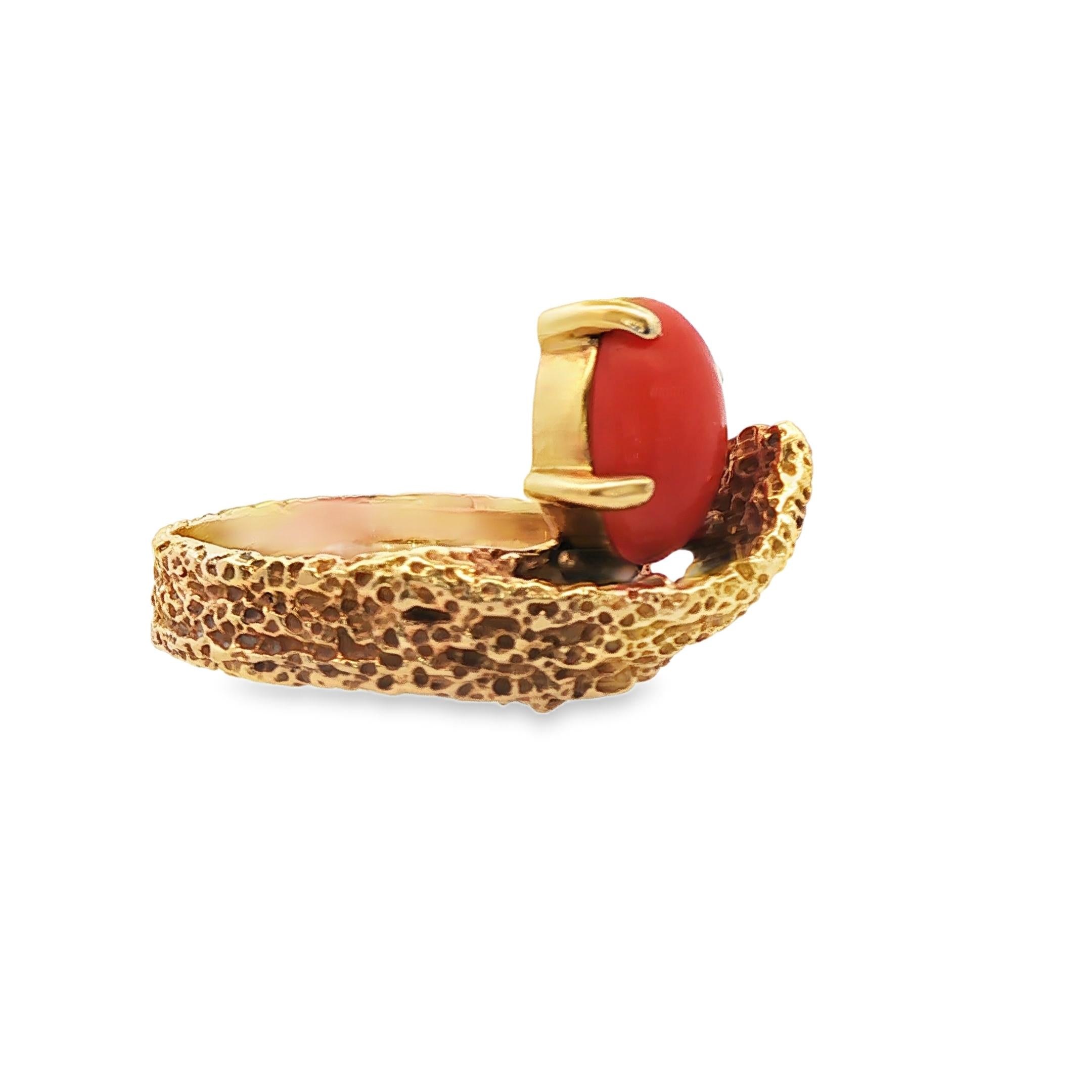 French 1970s Textured Coral Ring in 18K Gold