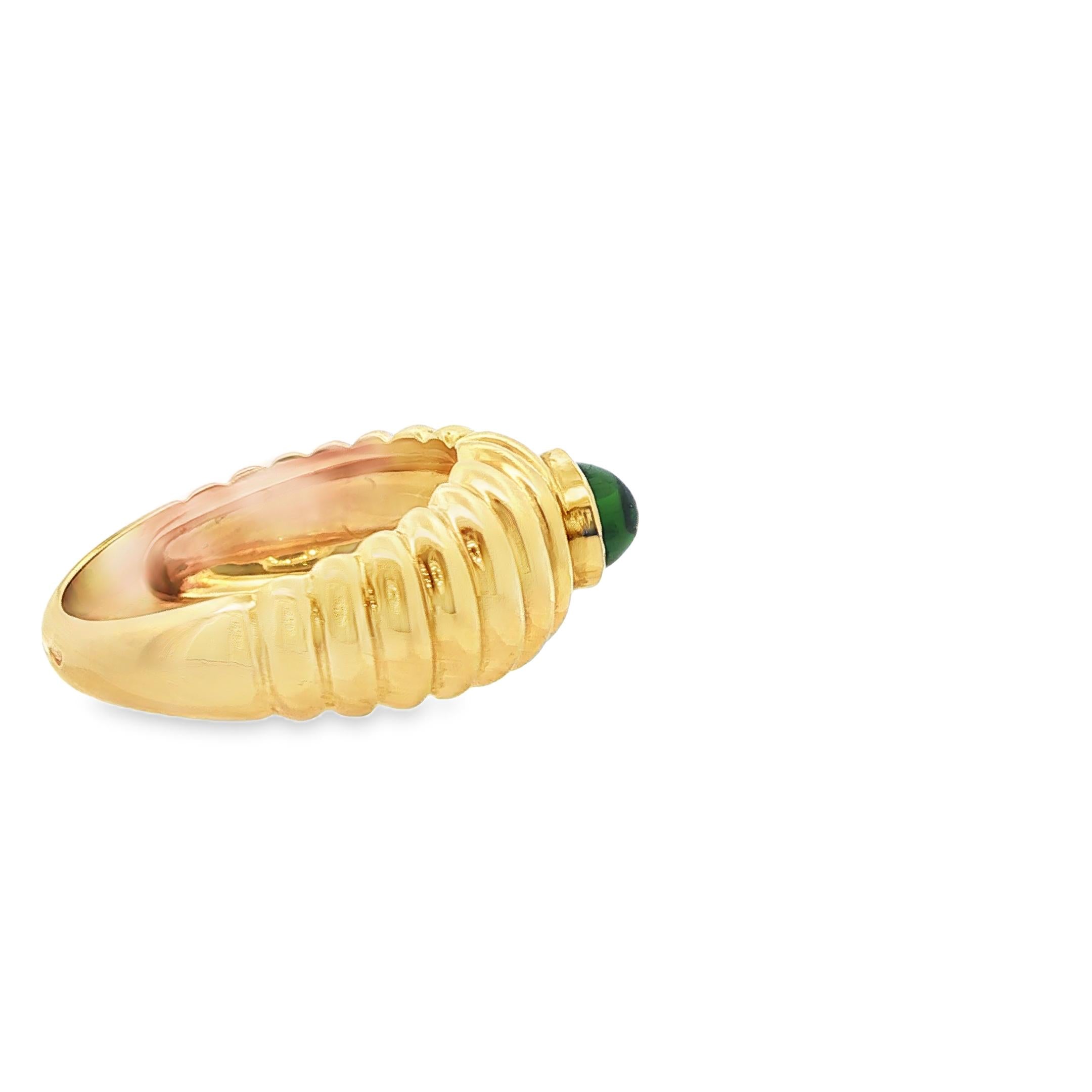 French 1980s Peridot Cabochon Ring in 18k Gold