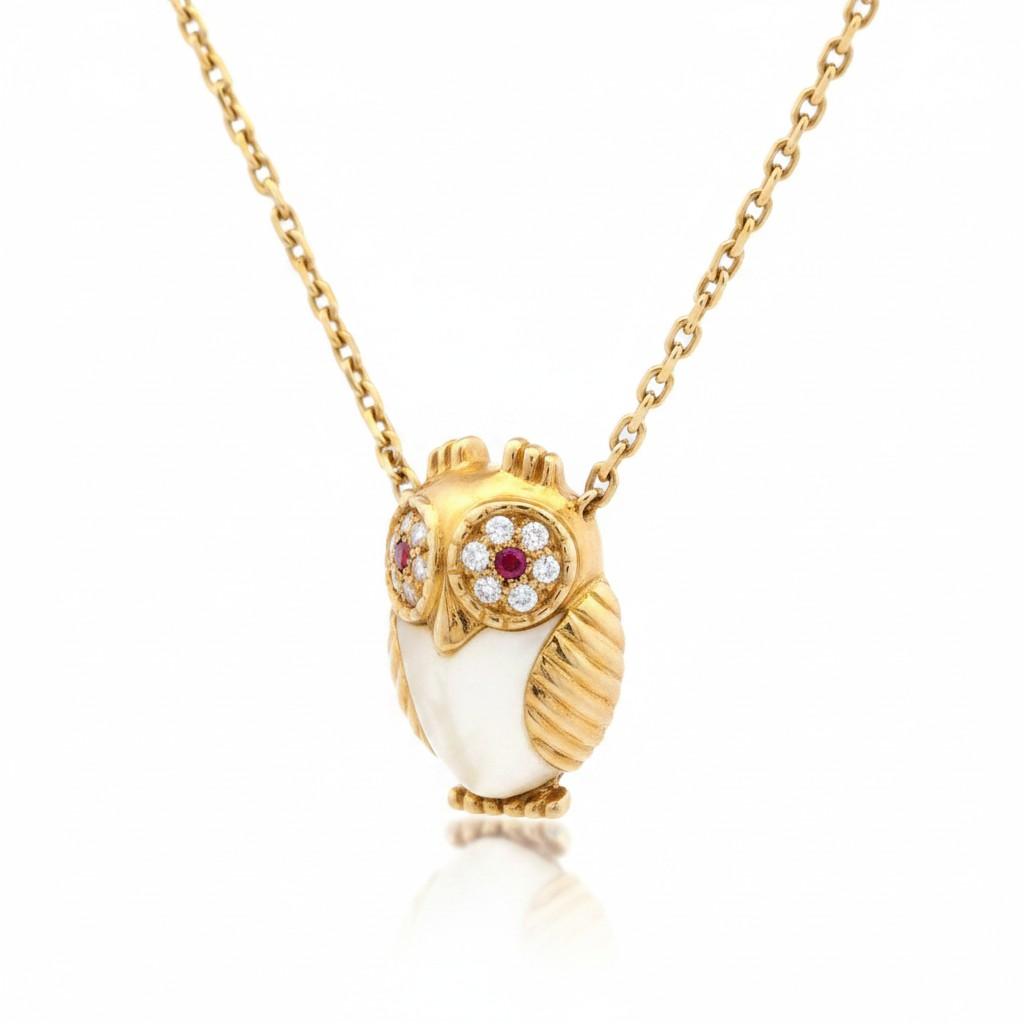Van Cleef & Arpels Owl Pendant Necklace In 18K Gold