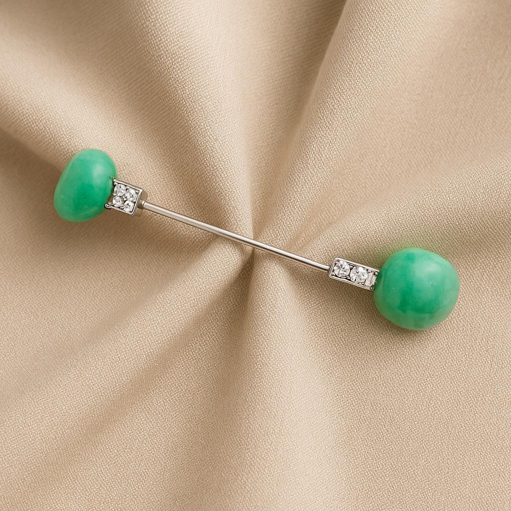 Chaumet Belle Époque Emerald and Diamond Jabot Pin, France, ca. 1910
