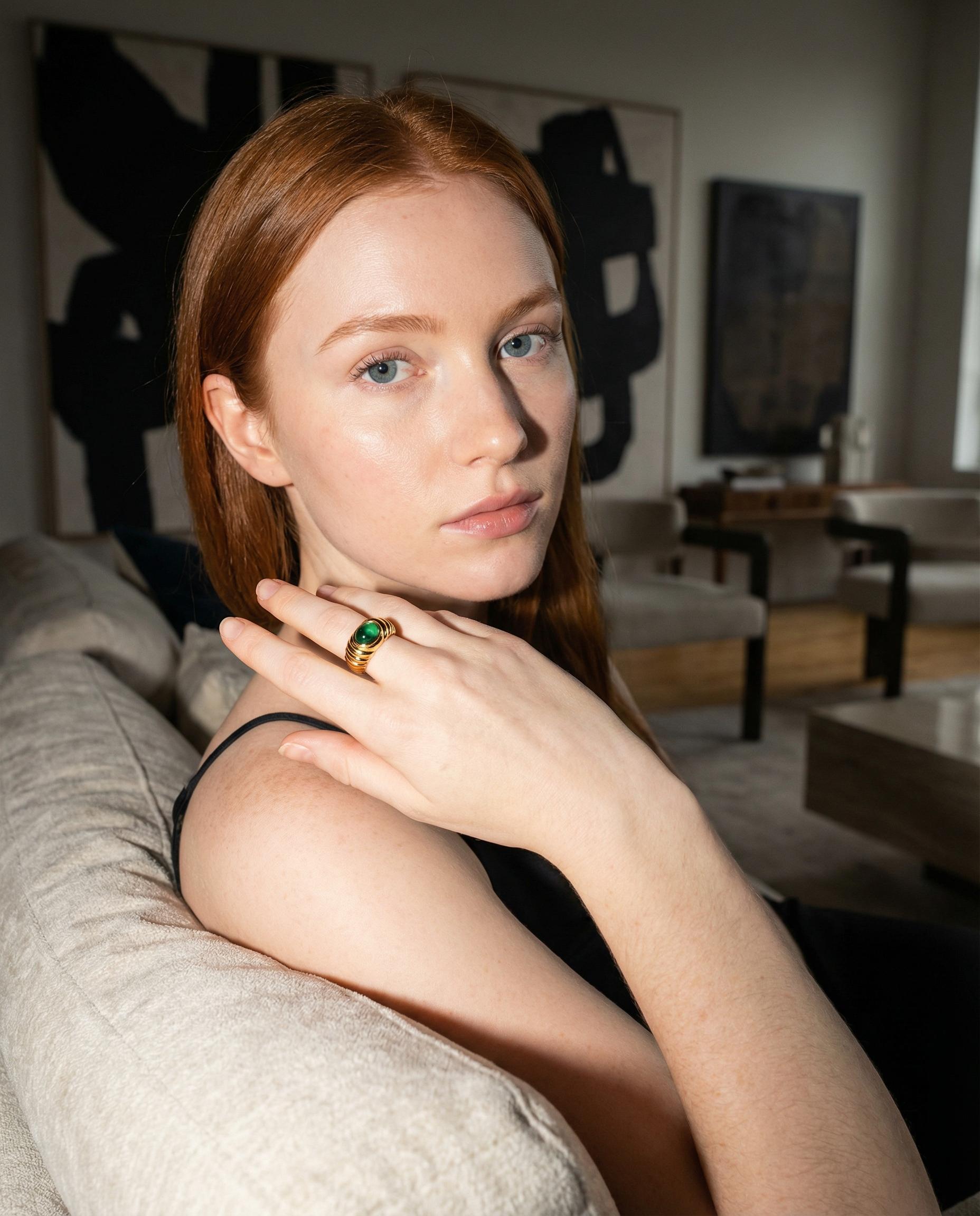 French 1980s Peridot Cabochon Ring in 18k Gold