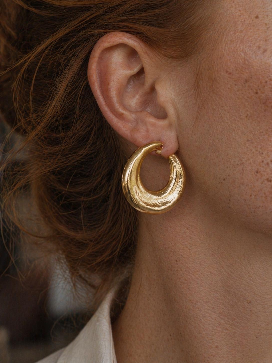 22K Zolotas Hammered Gold Hoop Earrings