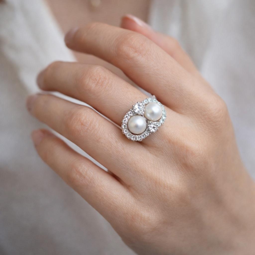18K White Gold Retro Diamond Pearl Ring