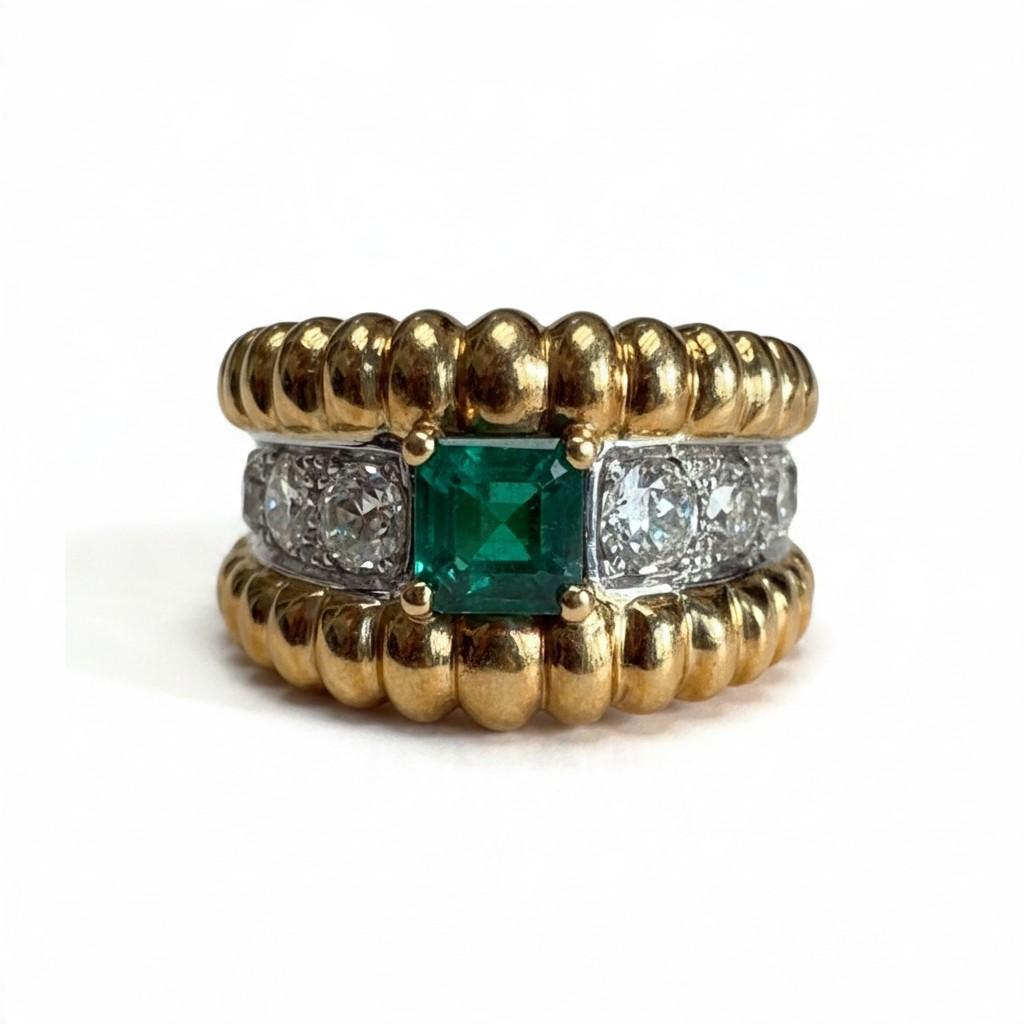 Boucheron Paris Emerald and Diamond Gold Ring