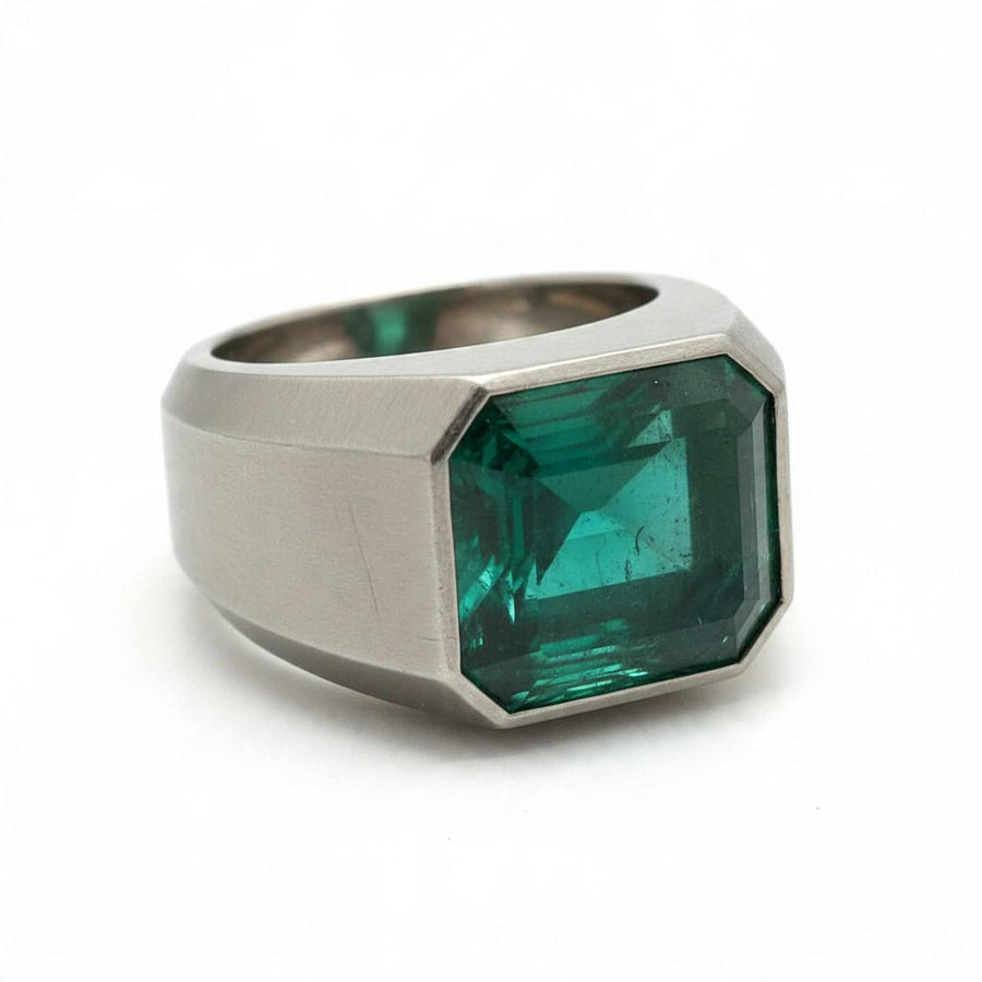 Hemmerle Emerald Ring in 18K Gold, circa 2005