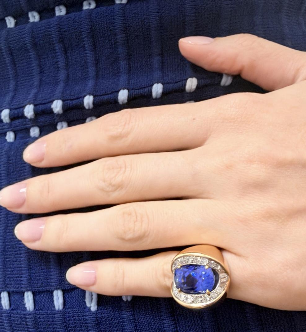 8.65-Carat Ceylon Sapphire and Diamond Gold Ring