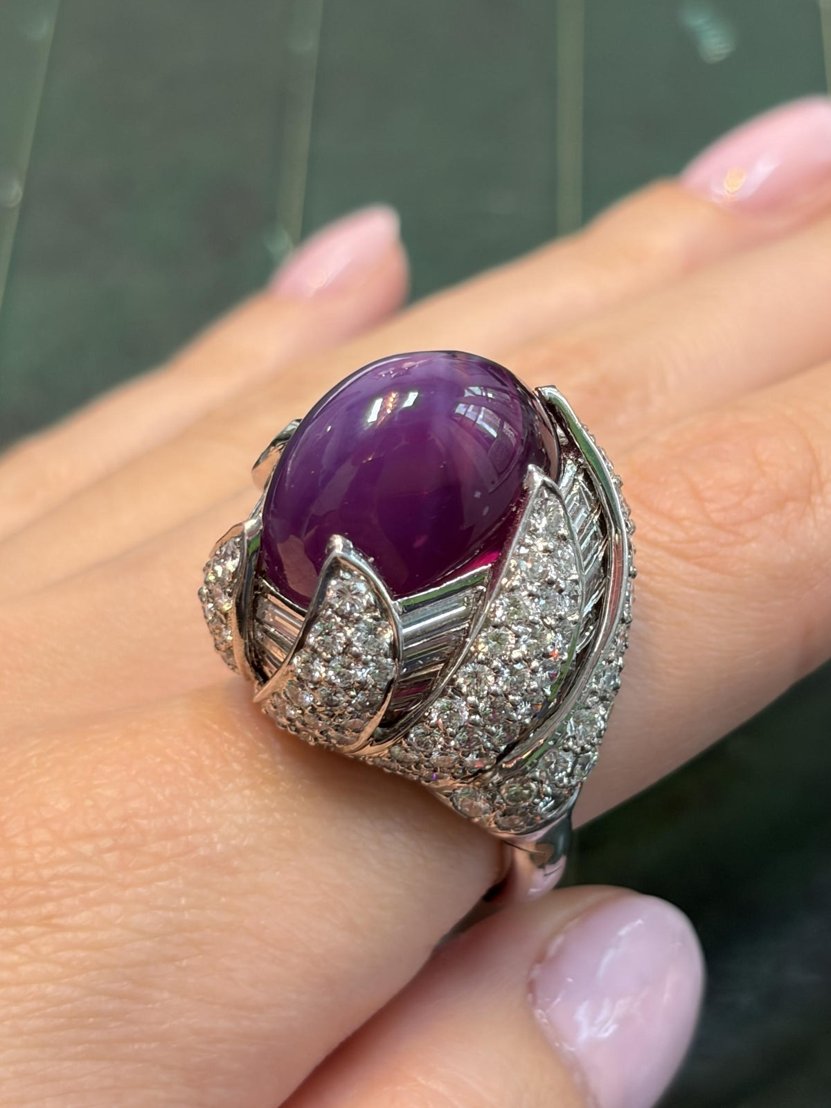 David Webb Star Ruby and Diamond Cocktail Ring in Platinum, 1960s, view 2