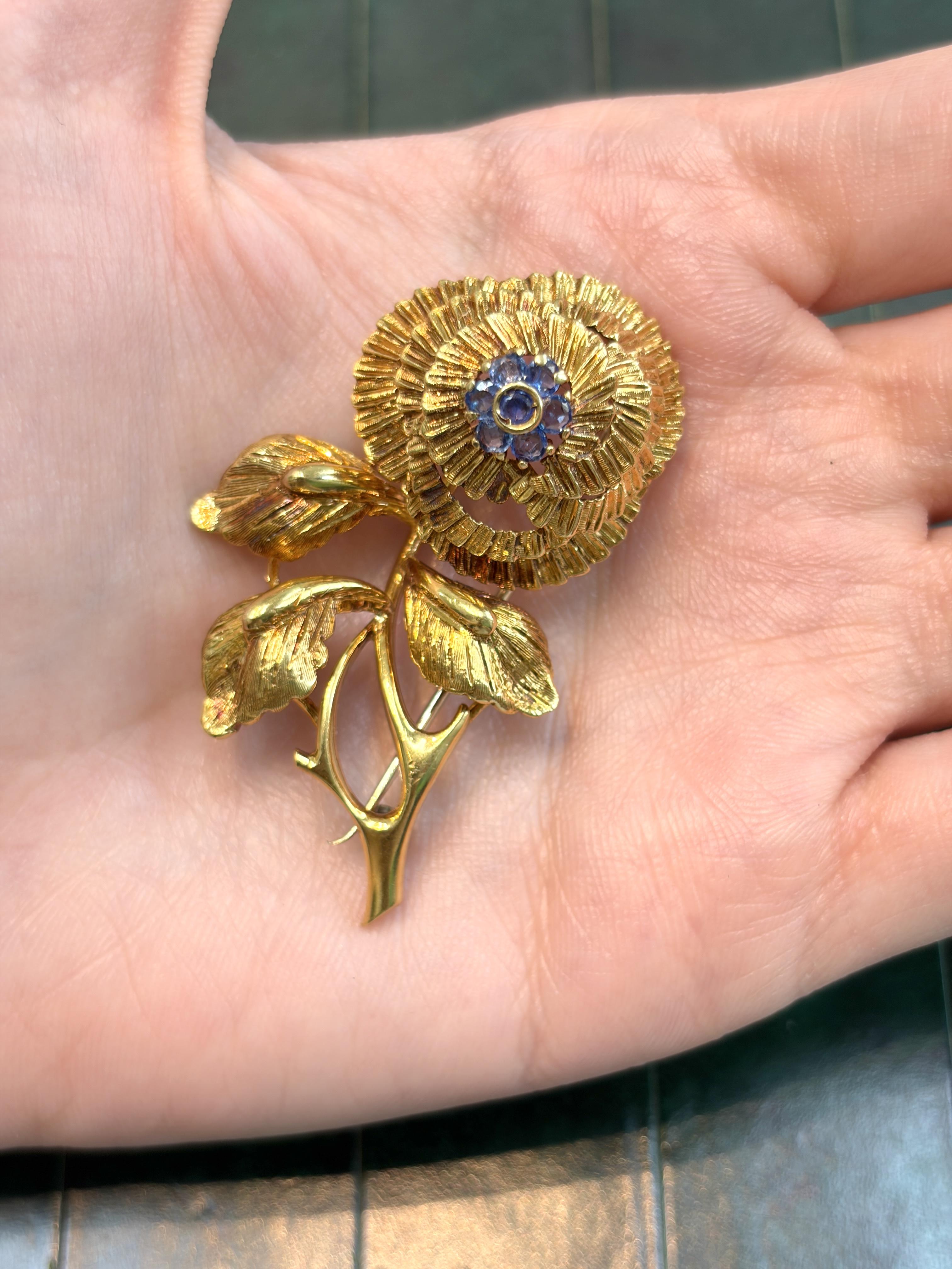 18k Gold French Flower Sapphire Brooch