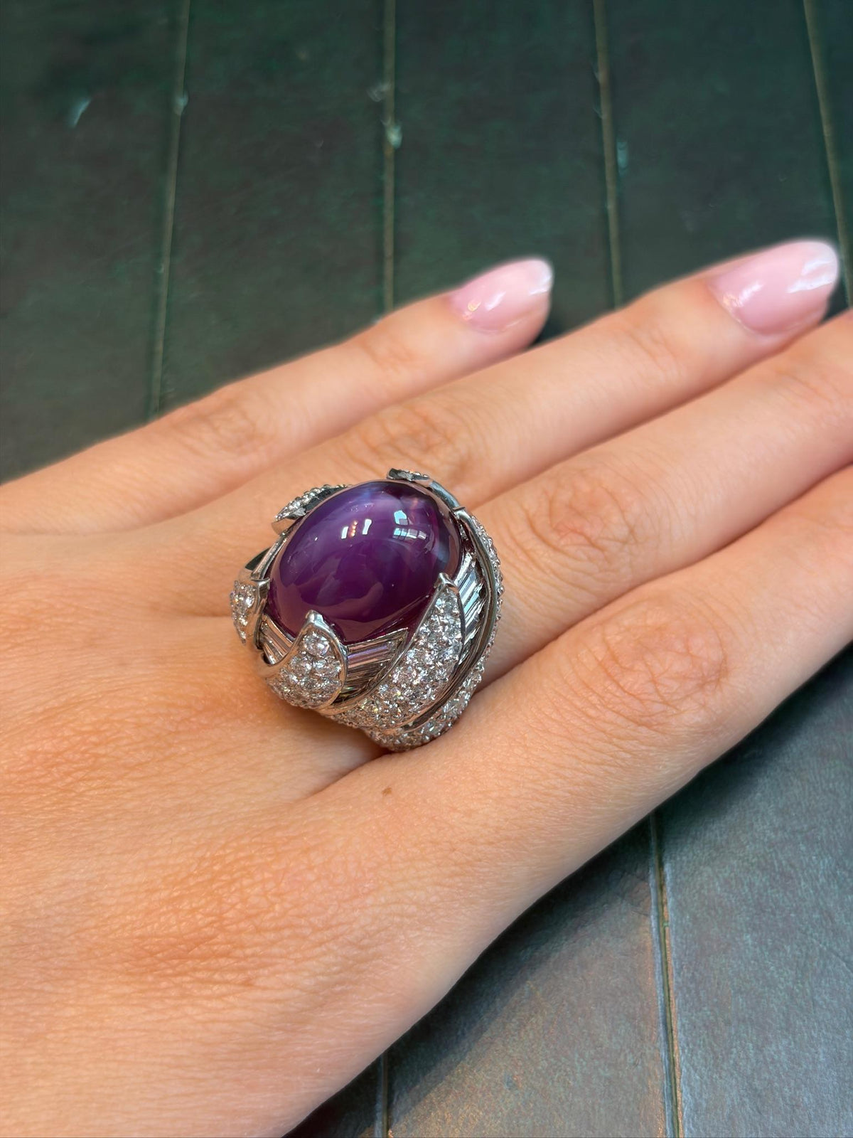 David Webb Star Ruby and Diamond Cocktail Ring in Platinum, 1960s, view 4