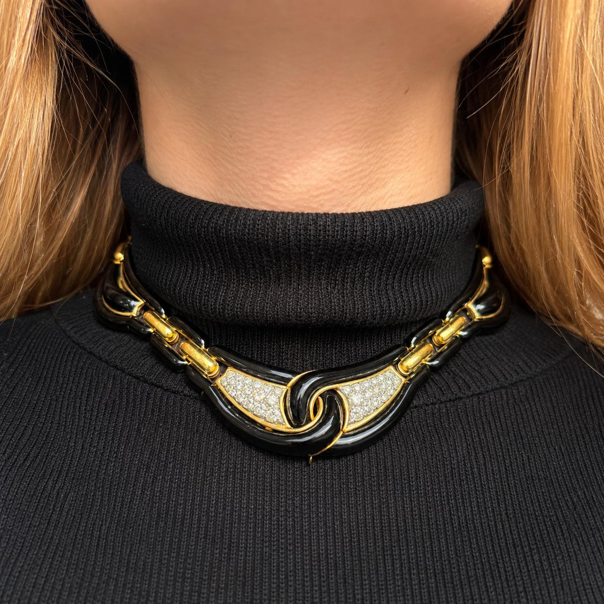 David Webb Diamond and Black Enamel Link Necklace in 18K Yellow Gold, 1980s, view 2