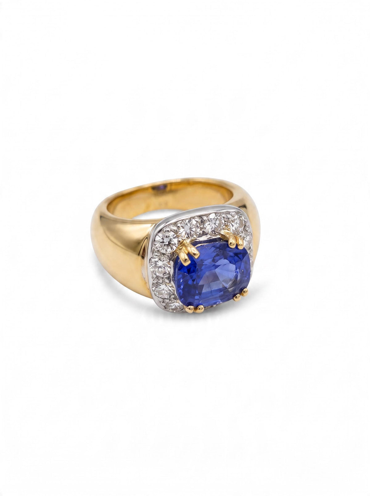 1980s French Ceylon Sapphire and Diamond Ring in 18K Yellow Gold, view 3