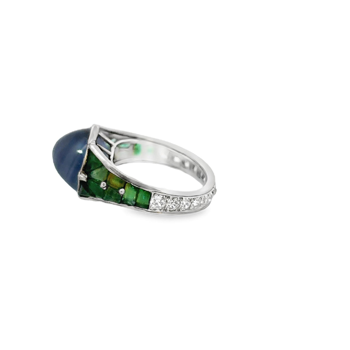French Sugarloaf Sapphire, Emerald and Diamond Ring in Platinum, circa 1925, view 4