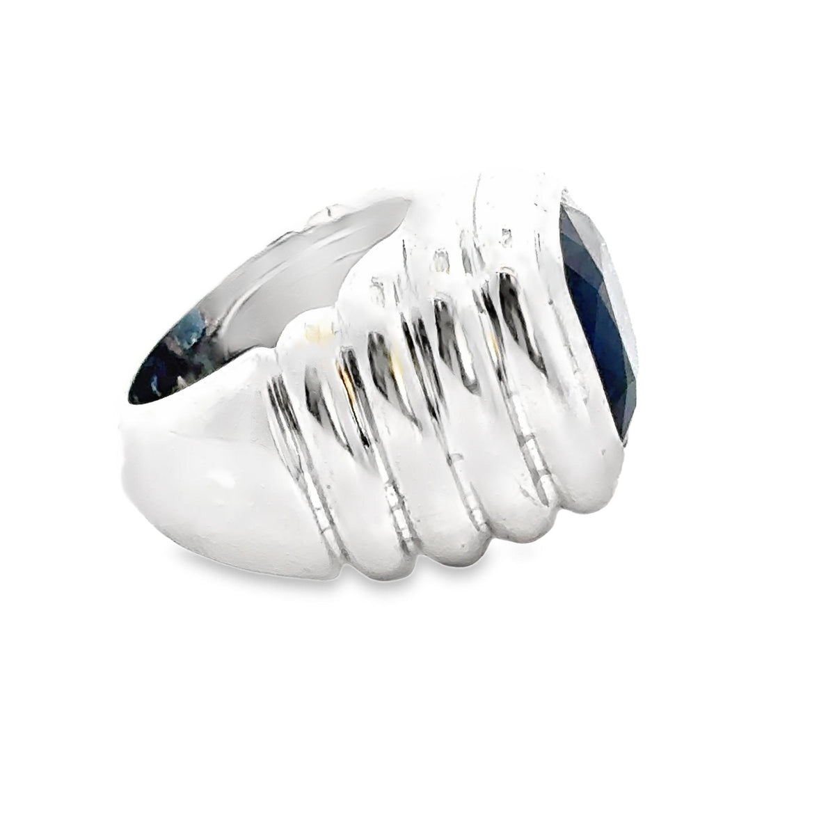 18K White Gold 9.23-Carat Sapphire Fluted Ring