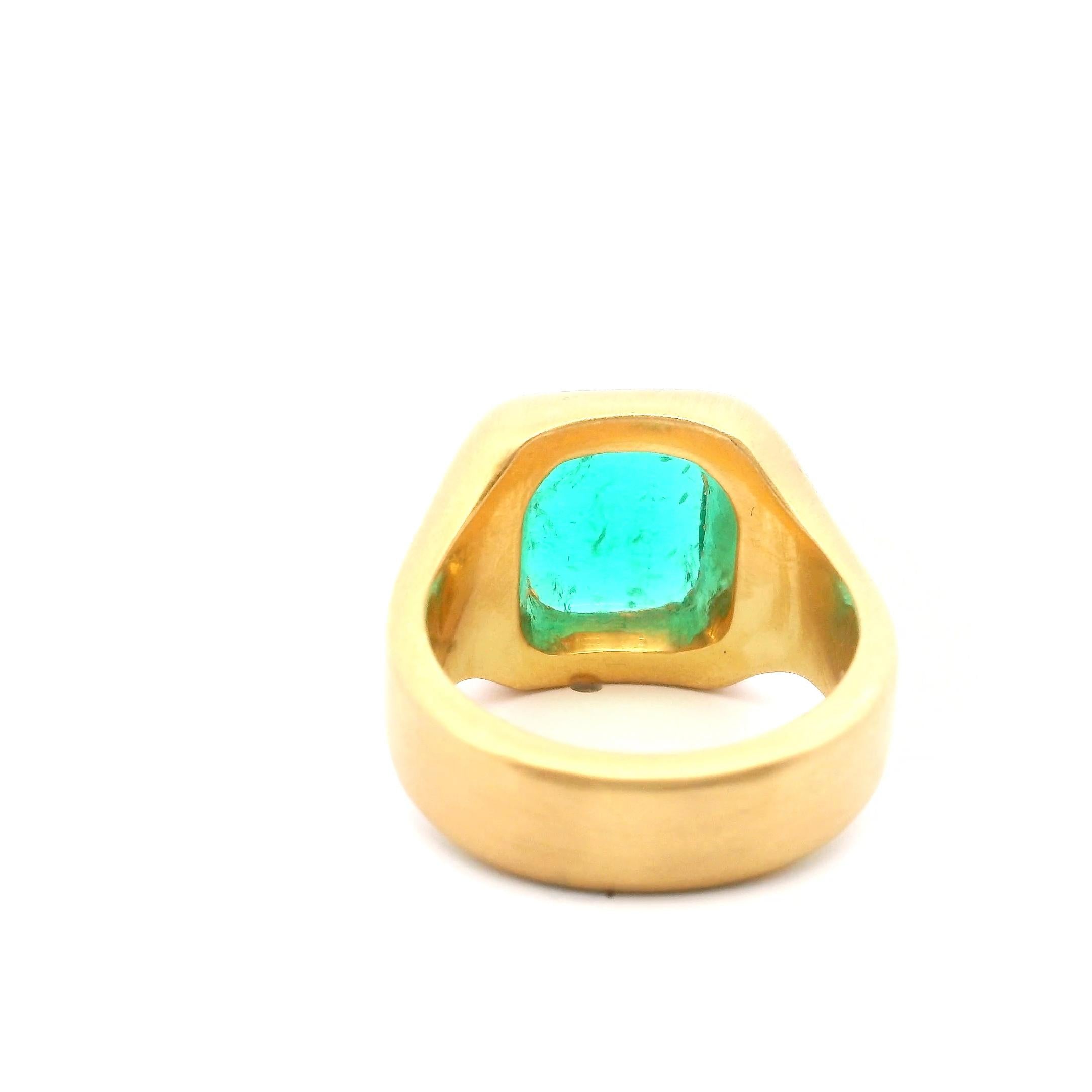 21K  2000s Gold 3.58cts Colombian Minor Traditional Emerald Ring
