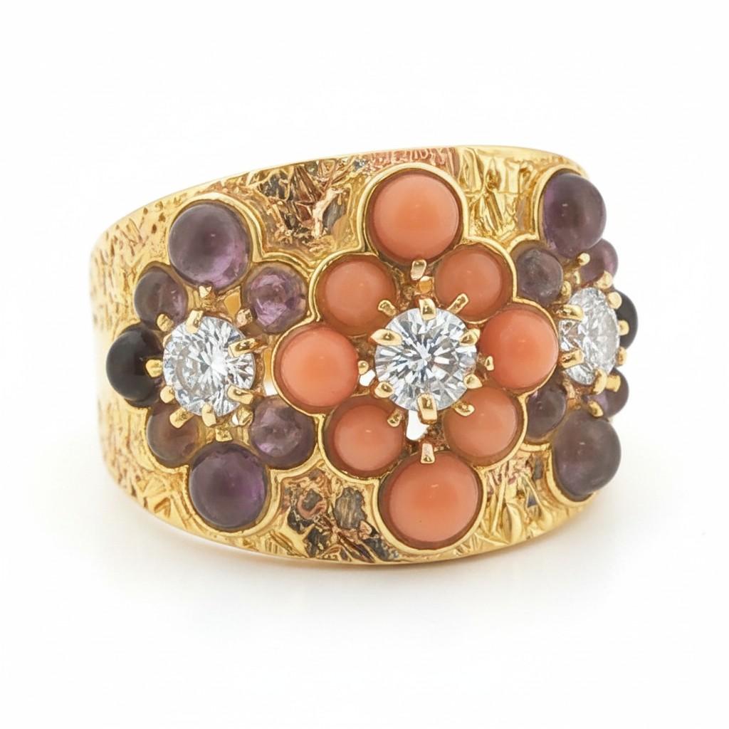 18K Gold Van Cleef & Arpels Diamond Amthetyst Coral Ring