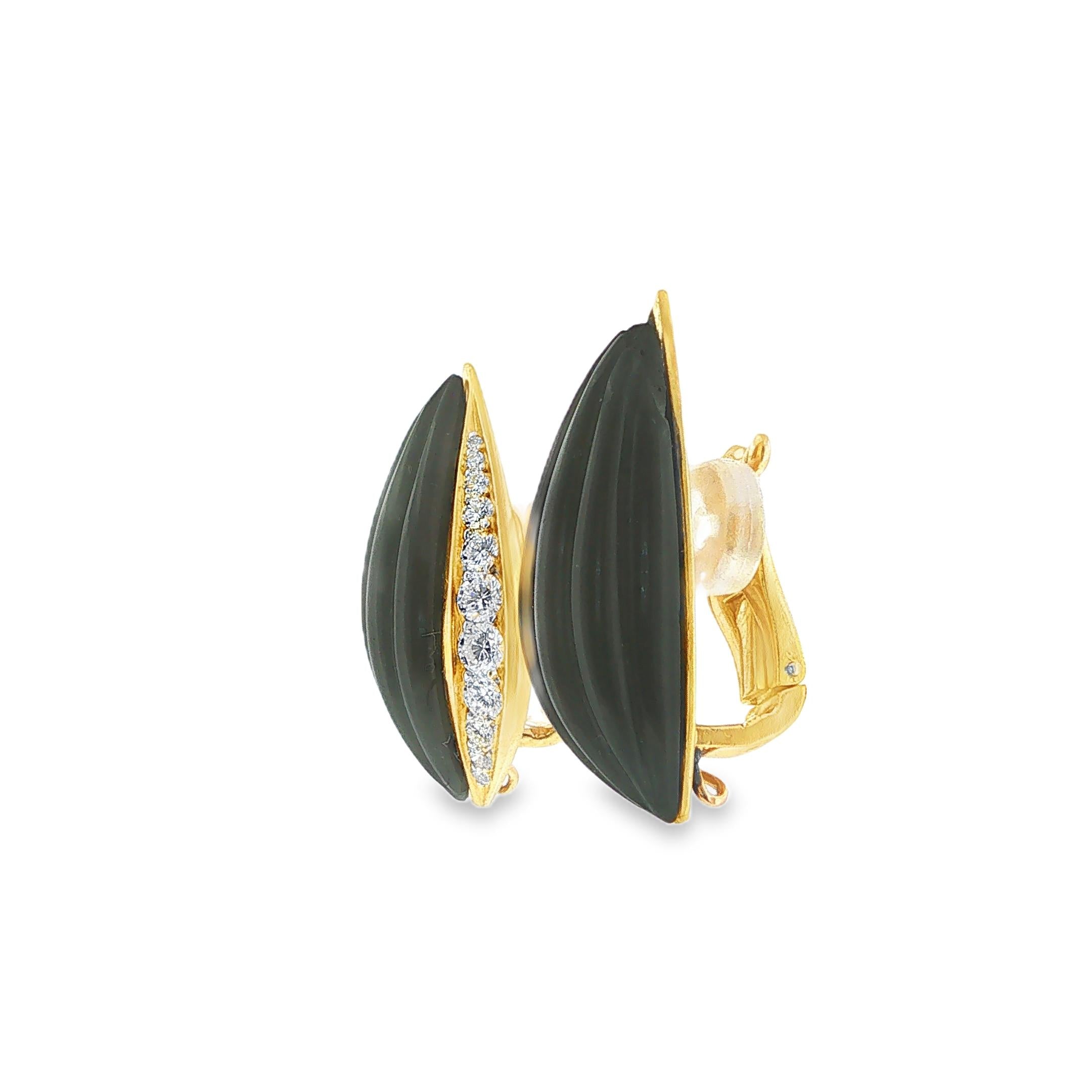 Fred Fluted Onyx Diamond Earrings in 18K Gold
