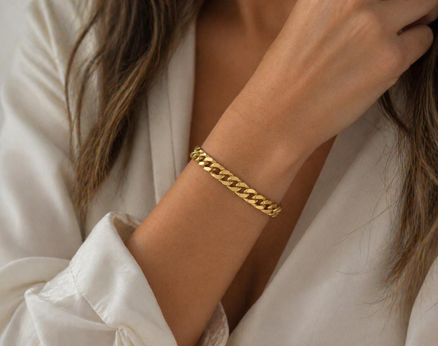 Bulgari 18K Gold Curb Link Bracelet