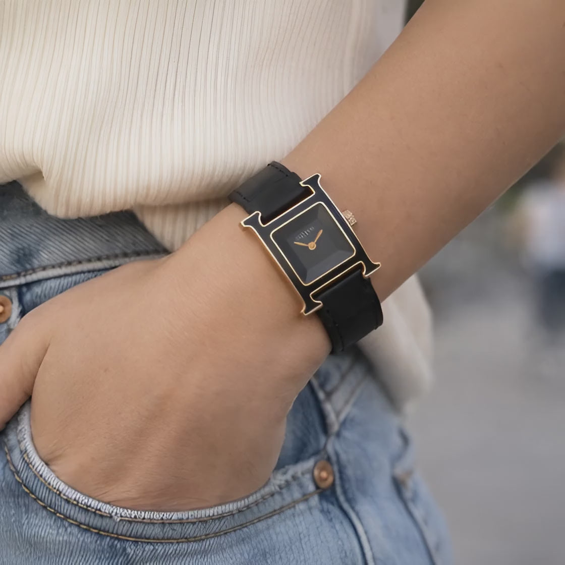 18k Yellow Gold  Hermes 1990s Gold 7 Black  Enamel Watch Heure H  - 37.50GRAM