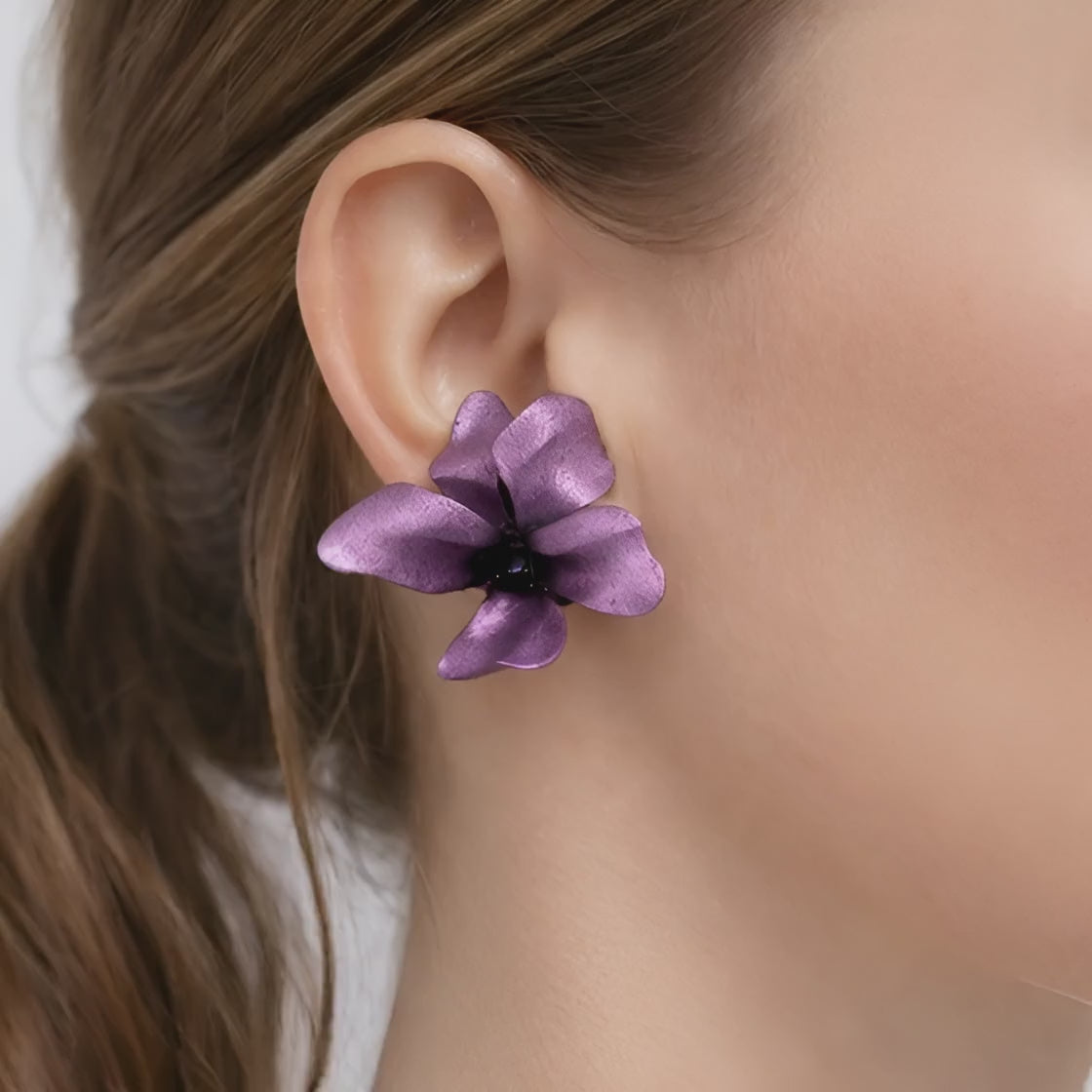 18K Gold Aluminum JAR Purple Pansy Earrings