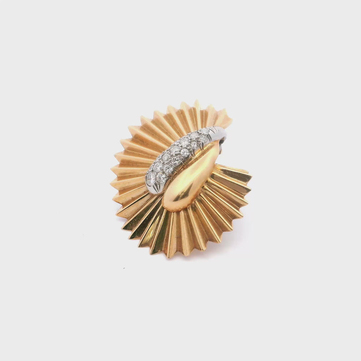 French Retro Diamond Fan Brooch in Platinum and 18K Yellow Gold, circa 1950
