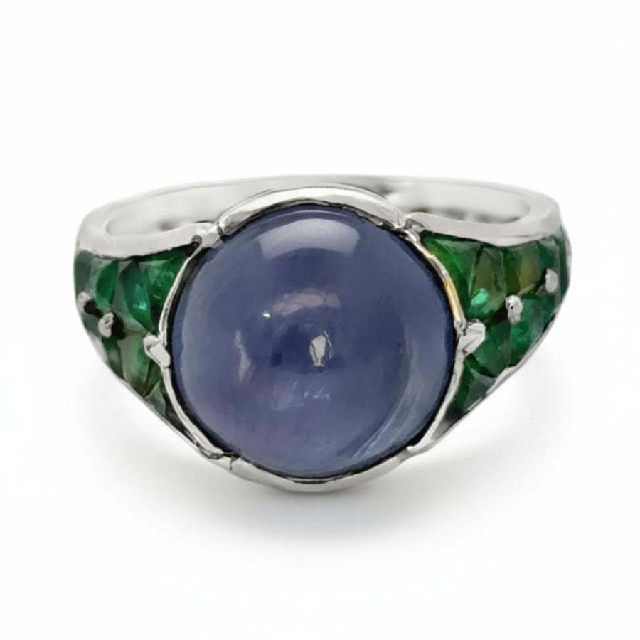 French Sugarloaf Sapphire, Emerald and Diamond Ring in Platinum, circa 1925